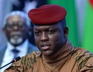 L&rsquo;aveu d&rsquo;Ibrahim traoré : le Burkina Faso renonce à la voie démocratique