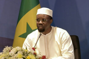 Sénégal : un tournant politique majeur avec le départ du Premier ministre Ousmane Sonko