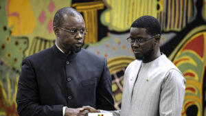 Sénégal : le président diomaye faye lance des consultations et sonko s&rsquo;adresse aux députés