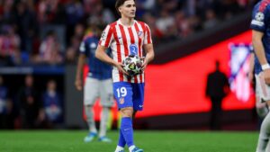 Un avantage clé pour le PSG dans la course à Julian Alvarez