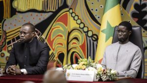 Le président sénégalais Bassirou Diomaye Faye destitue son premier ministre