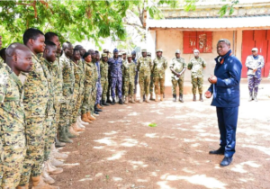Faure Gnassingbé en visite dans la zone de l’opération Koundjoaré au nord du Togo