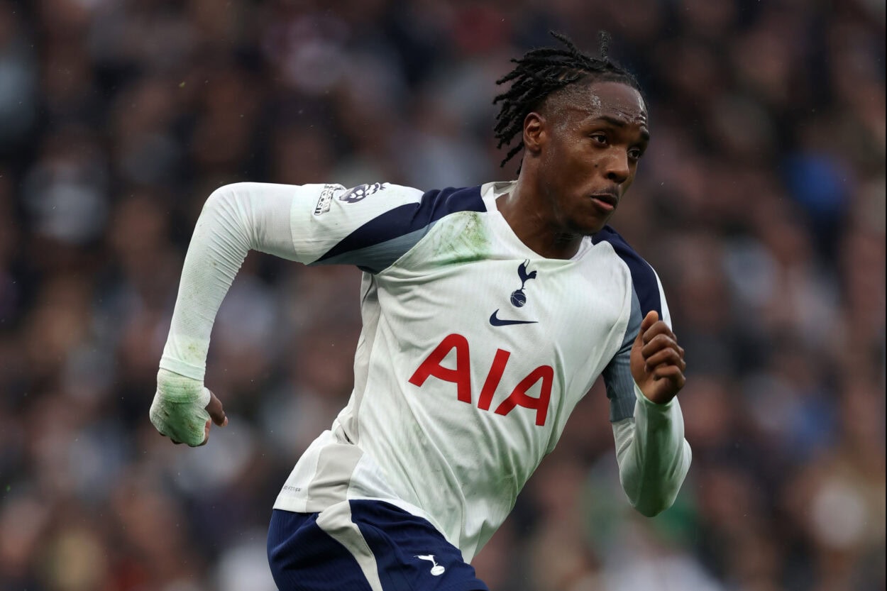 Match de football entre Tottenham et Chelsea en Premier League
