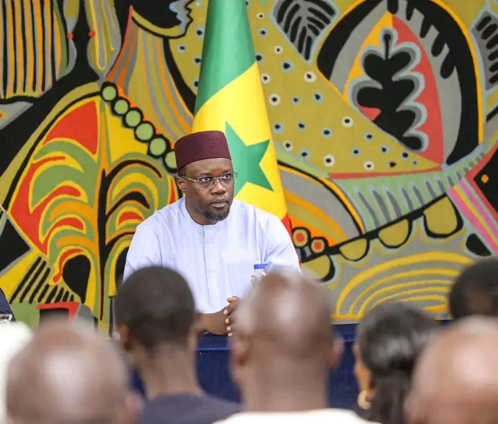 Ousmane Sonko et le président Diomaye Faye s'affrontent sur les fonds politiques au Sénégal