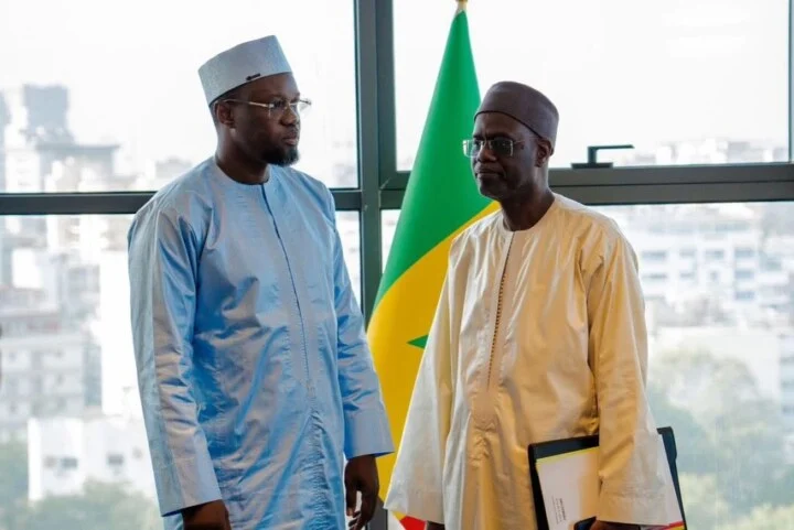 Cérémonie de passation de service à la Primature entre Ousmane Sonko et Al Aminou Lo