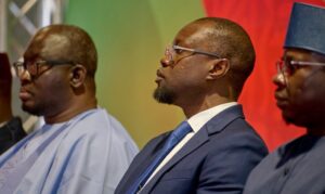 Ousmane sonko prône un débat politique constructif sans insultes