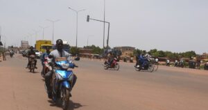 Autorisation des motos mio sur les pistes cyclables au Burkina Faso: une solution controversée pour les embouteillages