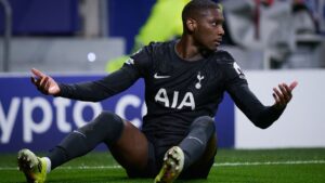 Psg : le transfert de kolomuani en péril après les déclarations d&rsquo;un légendaire buteur de la juve