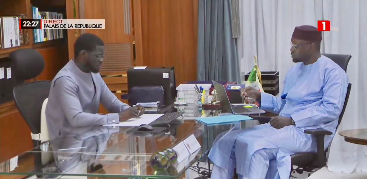 Le président Bassirou Diomaye Faye et l’ancien Premier ministre Ousmane Sonko lors d’un événement officiel