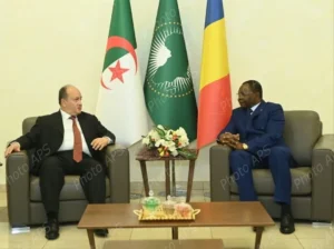 Le Premier ministre algérien en visite officielle au Tchad