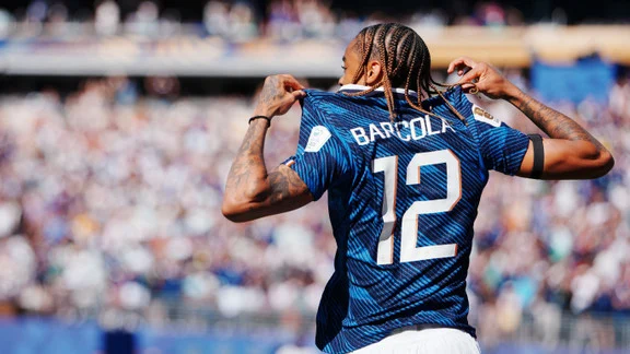 Bradley Barcola avec le maillot du PSG