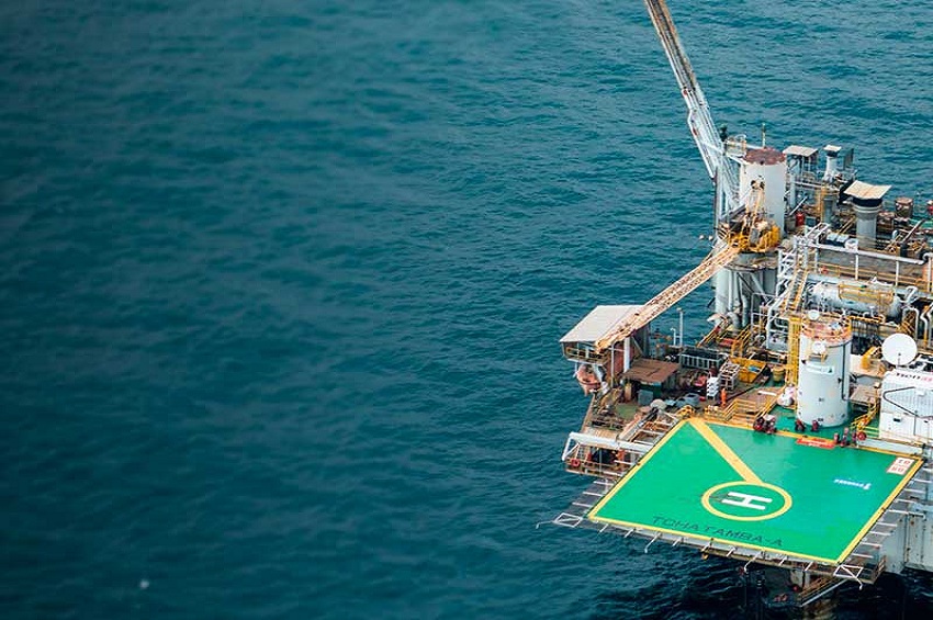 Plateforme pétrolière offshore