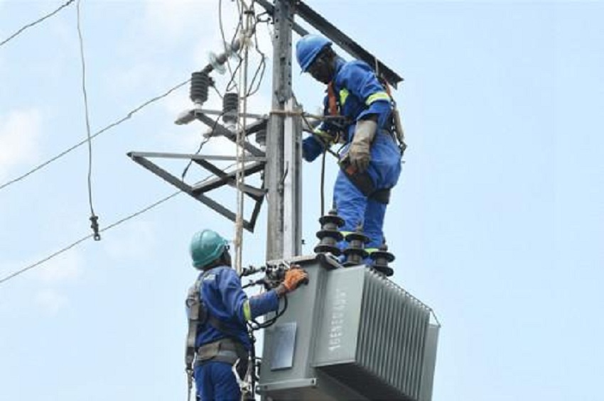 L'électrification en Afrique : lignes électriques et pylônes