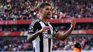 Bruno guimaraes au centre des tractations entre arsenal et newcastle