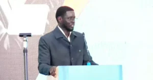 Bassirou Diomaye Faye envoie un signal fort à Ousmane Sonko lors de son discours politique