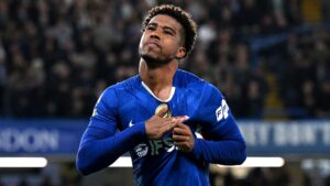 Le transfert controversé d&rsquo;andrey santos à manchester united vu par les légendes du foot