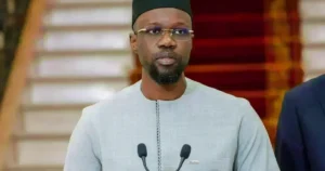 Décès du guide religieux serigne abdou bakhi mbacké : sonko rend un vibrant hommage