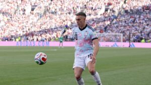 Leandro Trossard quitte Arsenal pour Besiktas en transfert officiel