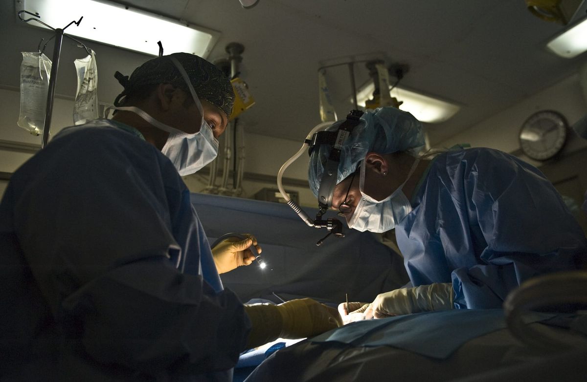 médecin en consultation