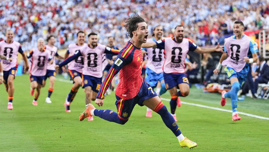 Ferran Torres, attaquant espagnol buteur en finale de Coupe du monde, en discussion pour rejoindre le Paris Saint-Germain