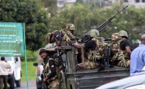 Cameroun : l&rsquo;armée sous tension alors que biya reste introuvable