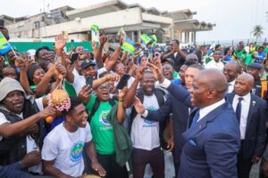 Visite officielle du président gabonais à Abidjan pour l&rsquo;indépendance ivoirienne