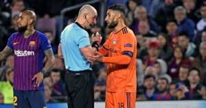 Ligue des champions : szymon marciniak arbitrera l&rsquo;affrontement décisif entre l&rsquo;ol et le sparta prague