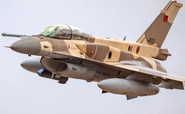 Avion de chasse F-16 de la Force aérienne royale marocaine, symbole de la coopération militaire avec les États-Unis