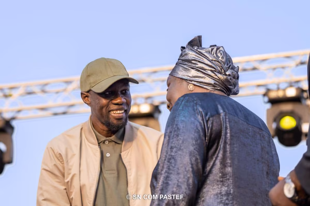 Aminata Touré s'attaque à Ousmane Sonko : « Le vrai patriote respecte la République » Aminata Touré s’attaque à Ousmane Sonko : « Le vrai patriote respecte la République »