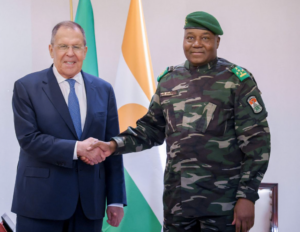 Niger : à Niamey, la rue s&rsquo;en prend aux vivres des mercenaires russes d&rsquo;Africa Corps