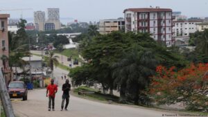 Dix ans après l&rsquo;assaut contre le quartier général de Jean Ping au Gabon, les victimes réclament justice