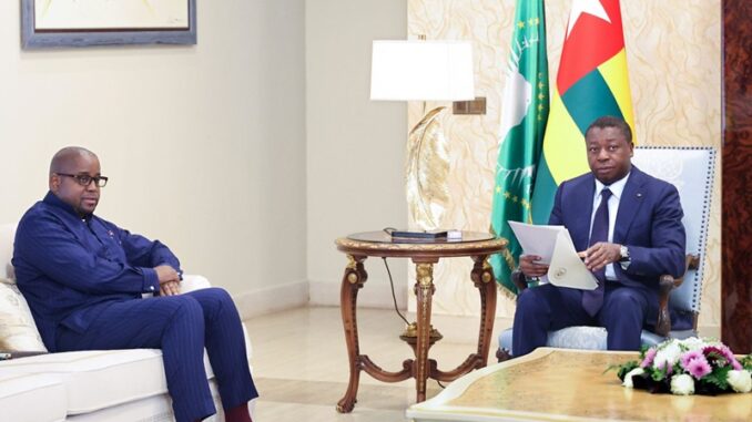 Rencontre diplomatique entre Faure Gnassingbé et le ministre congolais de l’Intégration régionale.