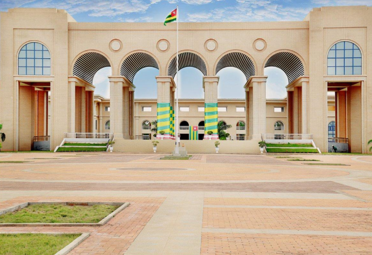 Le budget 2027 du Togo parviendra-t-il à concrétiser ses ambitions économiques et sociales ?