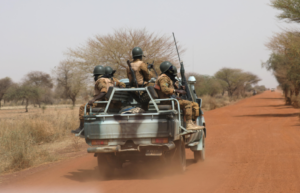 Que faire face à l&rsquo;escalade des attaques du JNIM au Burkina Faso ? l&rsquo;armée sous pression